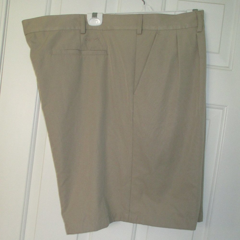 Reebok Golf Mens Pleated Front Camel Tan Short Pant - Size 48W